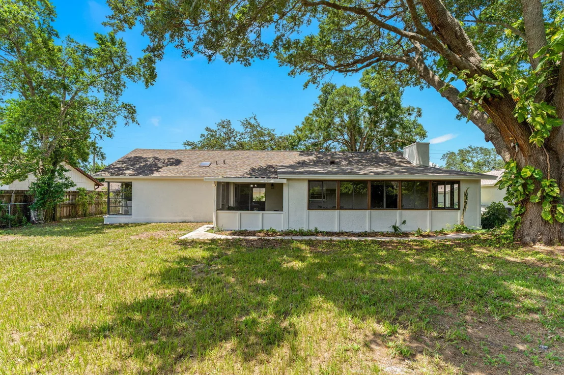 Photo of 4695 Robert Street