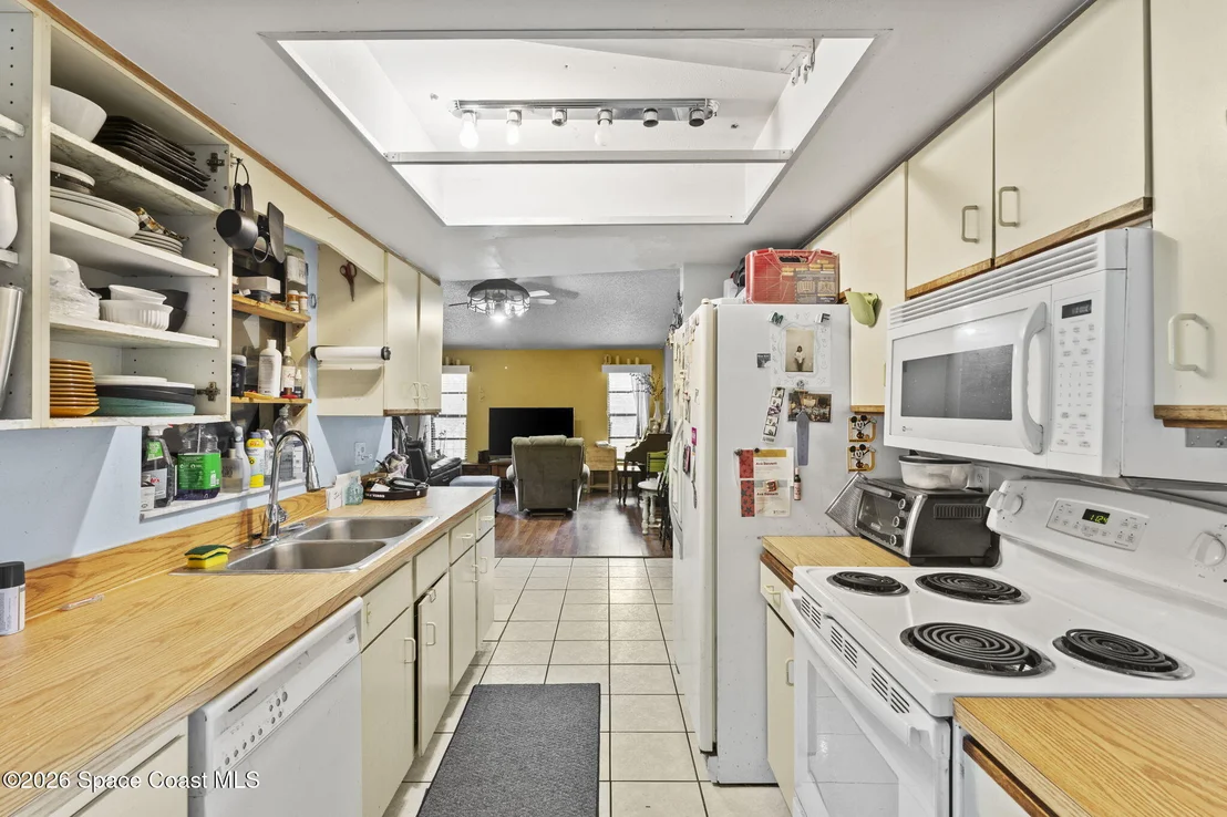 Photo of 988 Pineland Drive