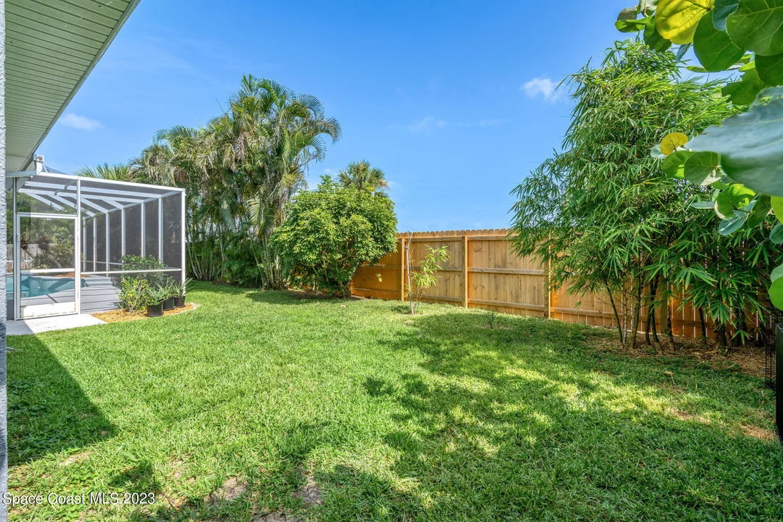 Photo of 213 Peregrine Drive