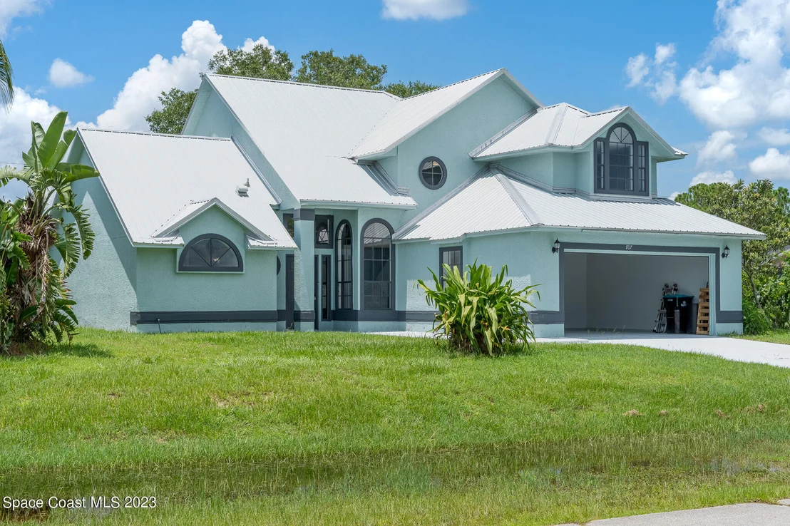Photo of 817 Seven Gables Circle SE