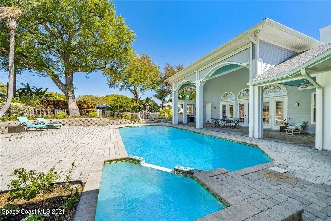 Photo of 515 Rockledge Drive