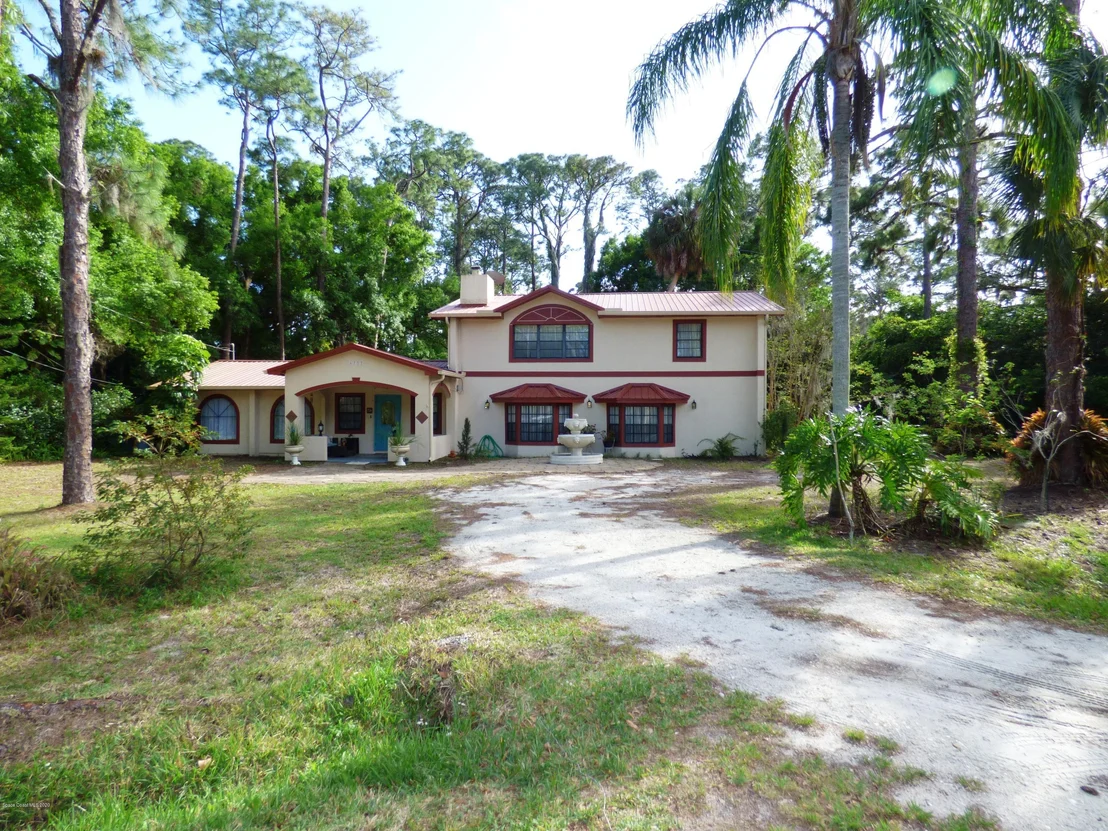 Photo of 6737 Sheridan Road