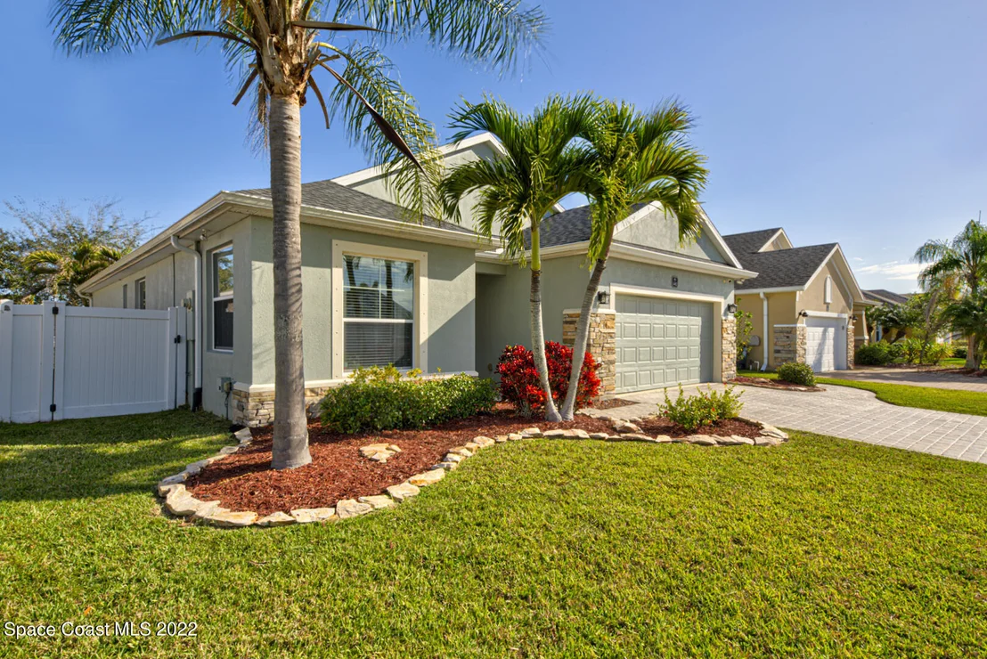 Photo of 1482 Hemingway Boulevard