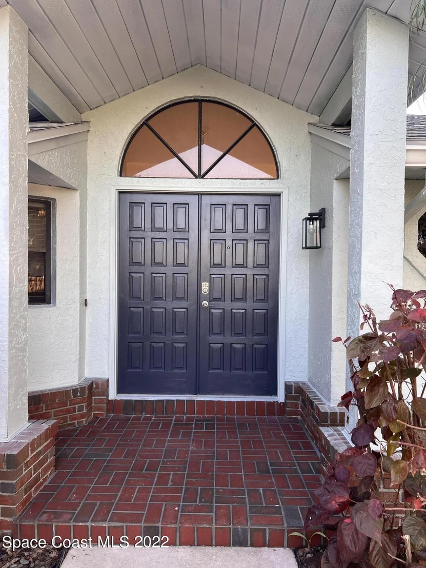 Photo of 452 Crystal Lake Drive