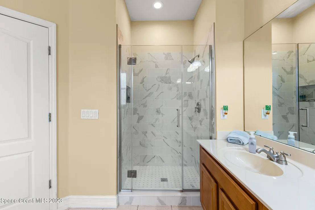 Photo of 6914 Beargrass Road