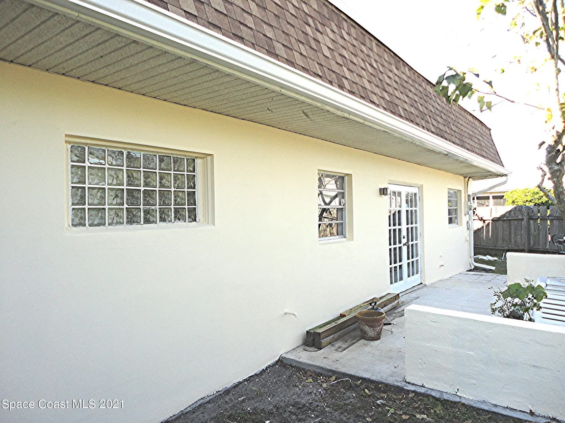 Photo of 3035 Edgewood Drive NE