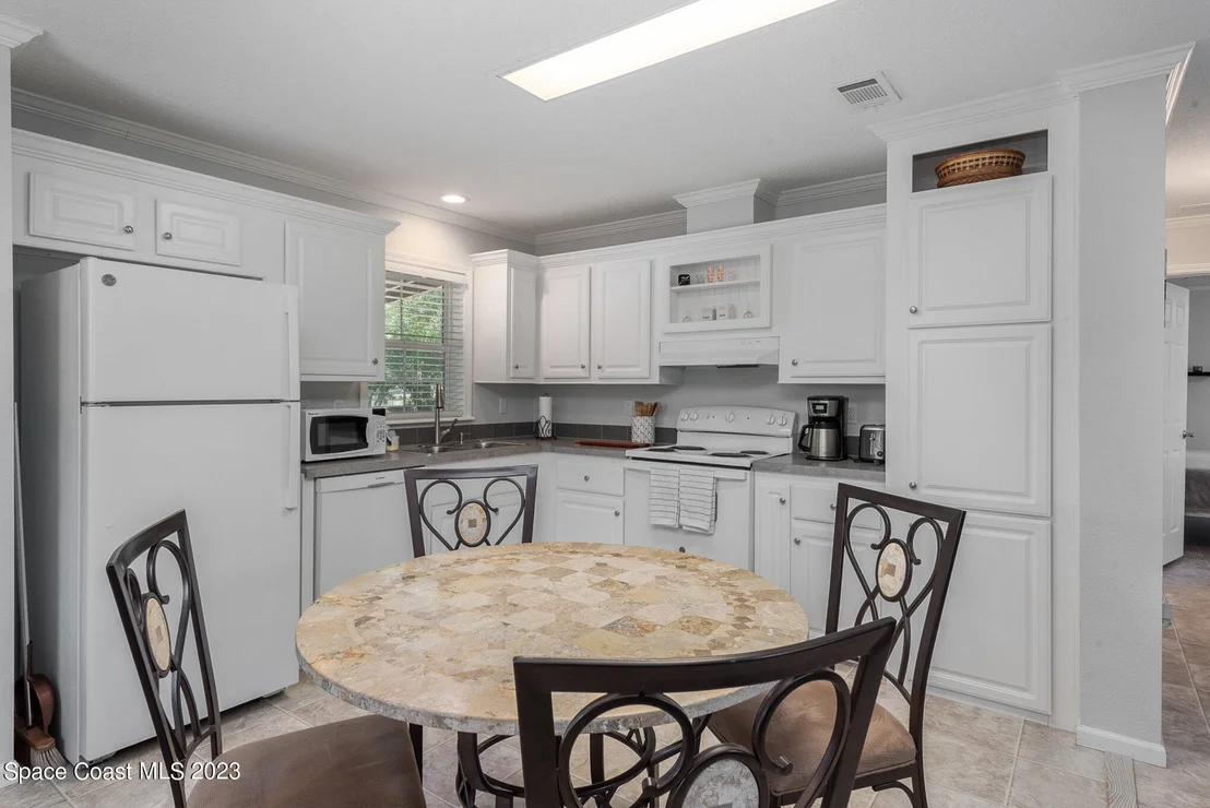 Photo of 625 Maple Place