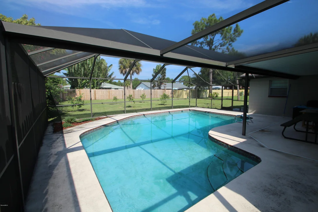 Photo of 2700 FOREST Drive
