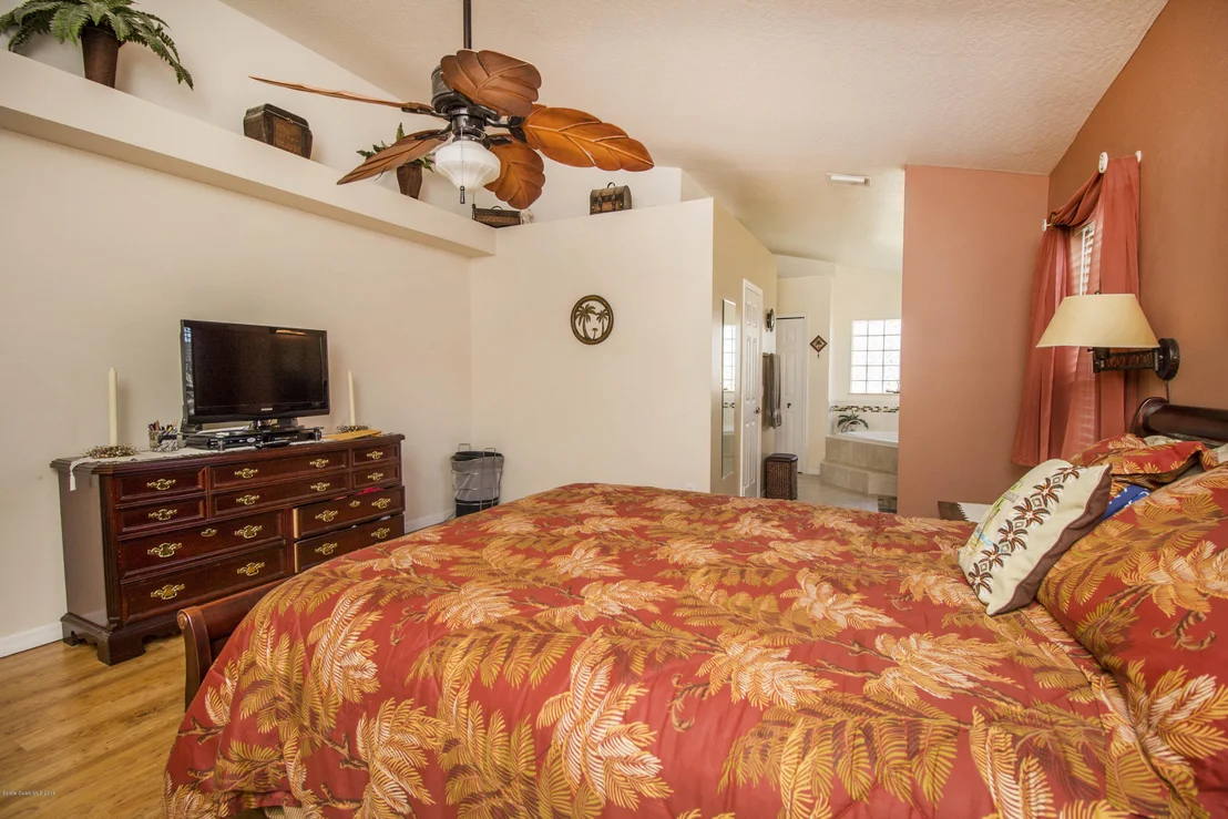 Photo of 1041 Pelican Lane