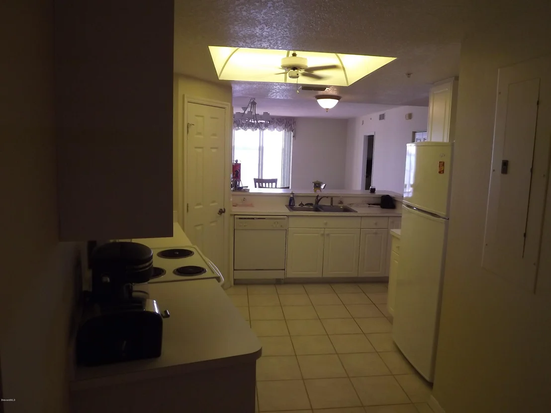 Photo of Unit 404 at 102 Riverside Drive