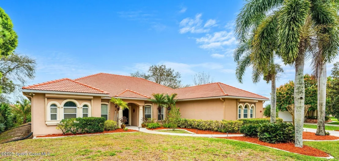 Photo of 4443 Long Lake Road