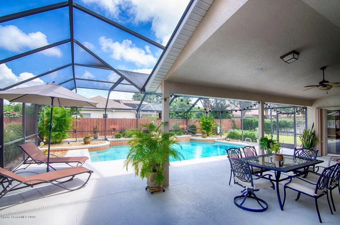 Photo of 5977 Newbury Circle