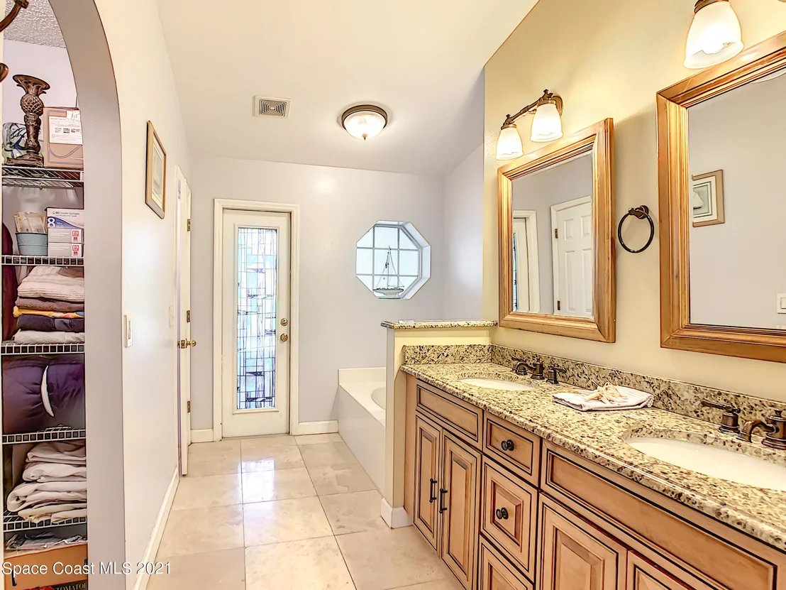 Photo of 4087 Four Lakes Drive