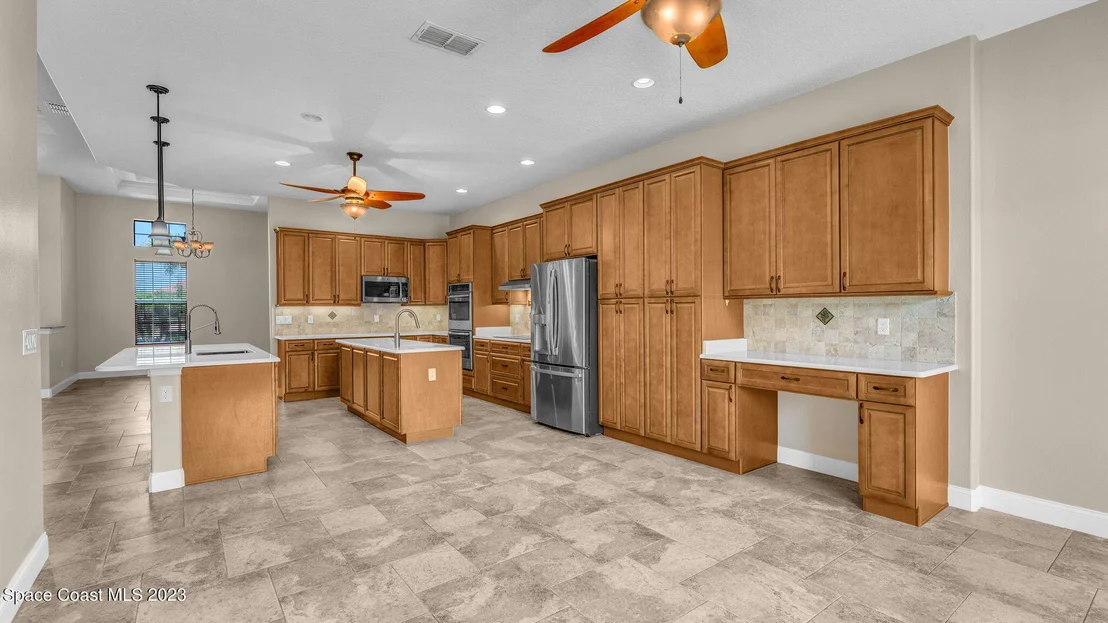 Photo of 2372 Westhorpe Drive