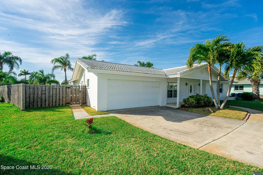 Photo of 452 Dorset Drive