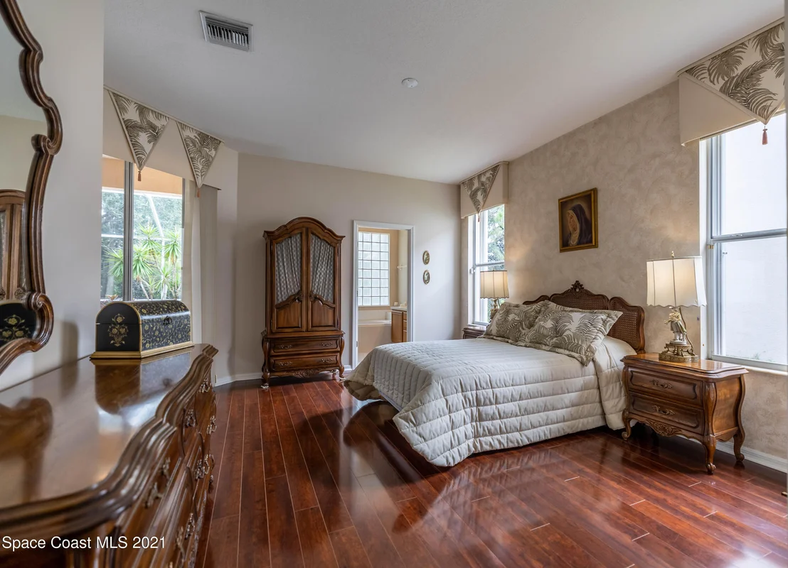 Photo of 921 Wimbledon Drive