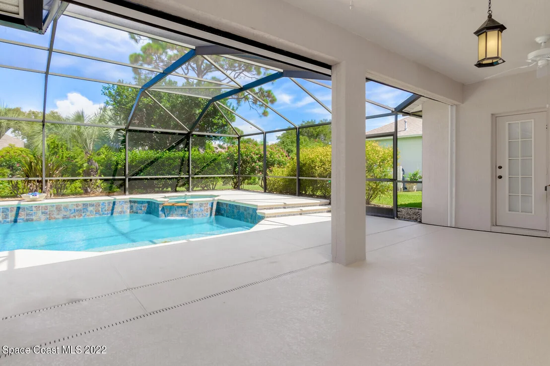Photo of 2732 Englewood Drive