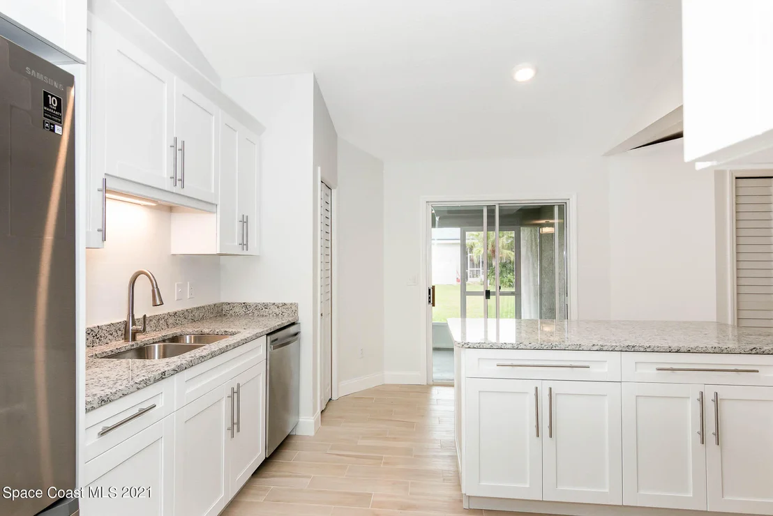 Photo of 933 Spanish Wells Drive