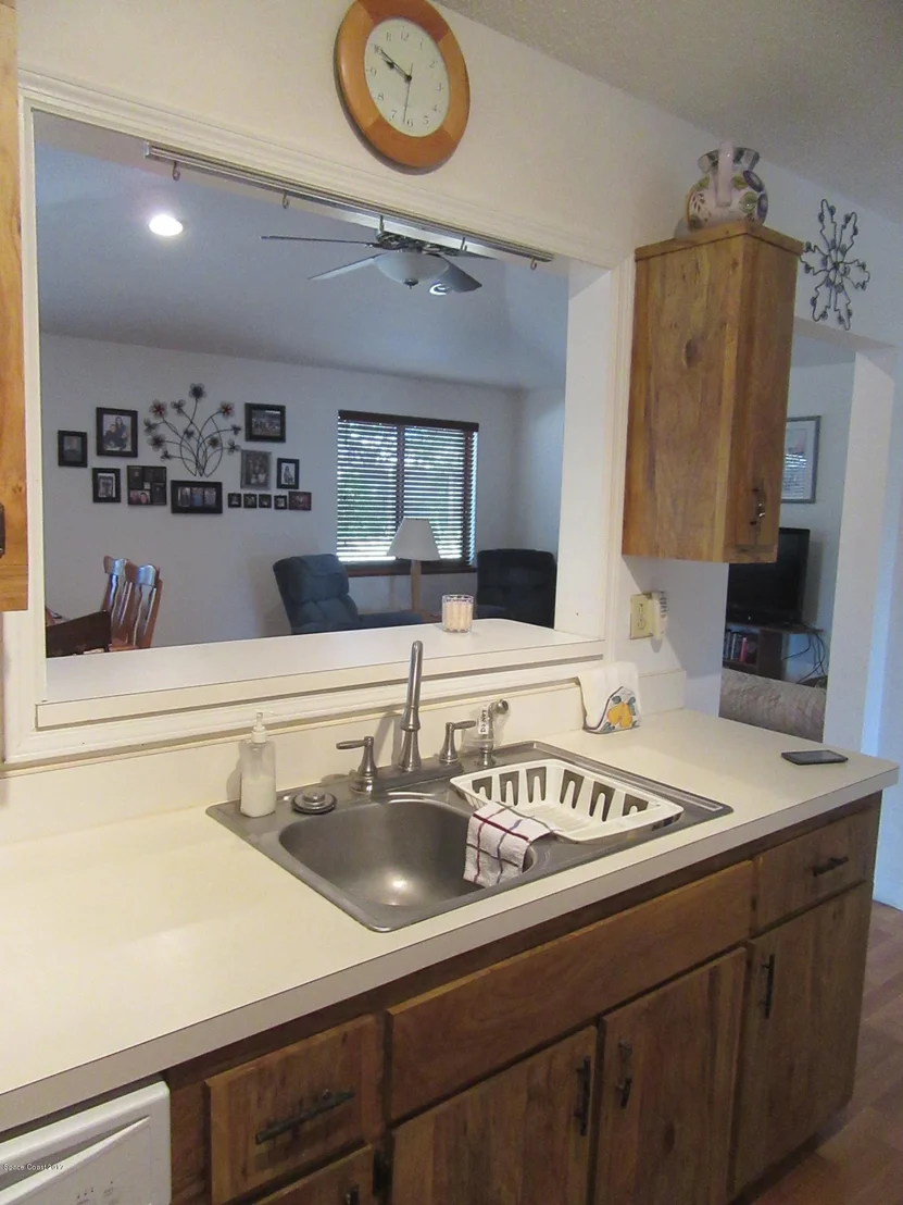 Photo of 6480 Hudson Road