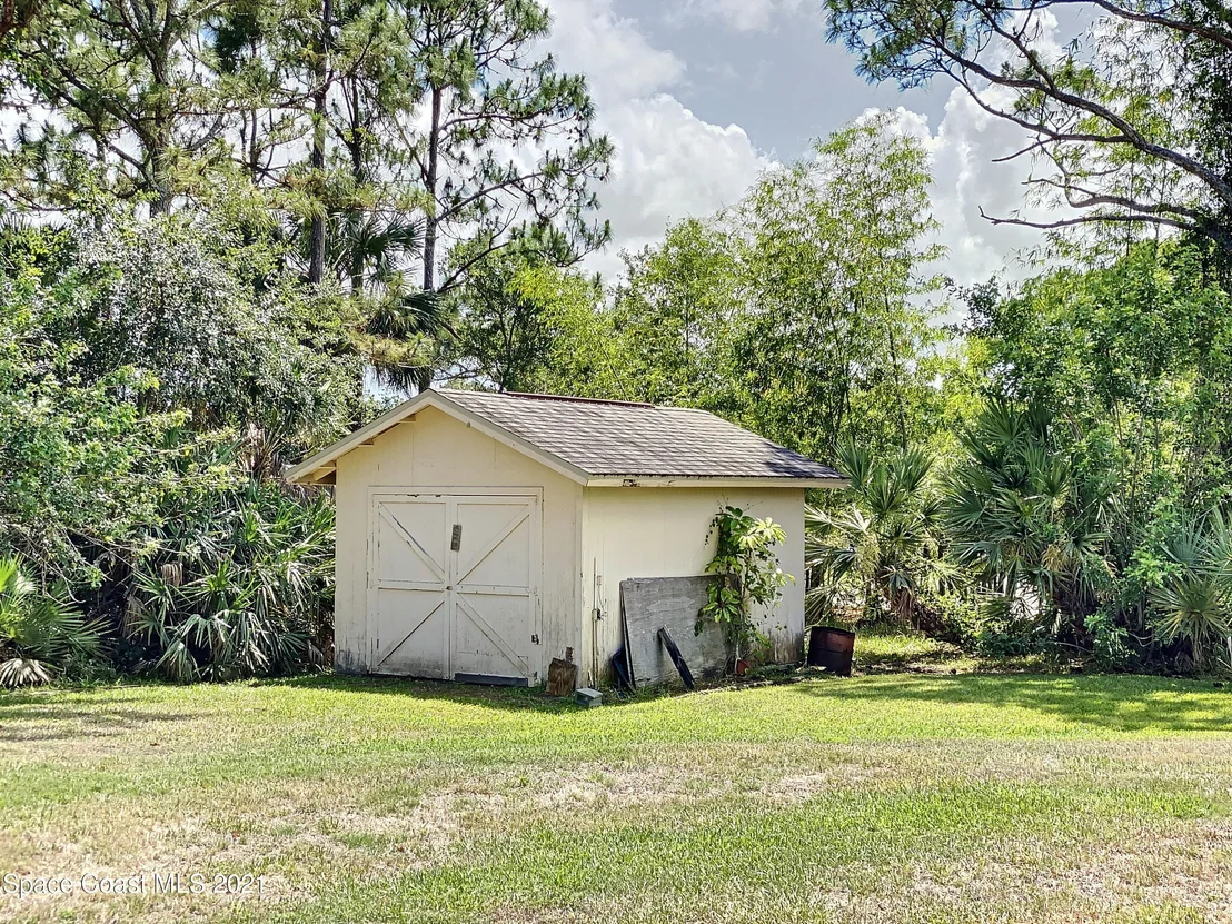 Photo of 1351 Grant Road