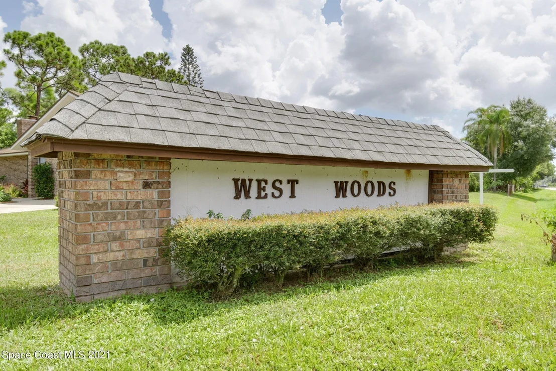 Photo of 603 Dundee Circle