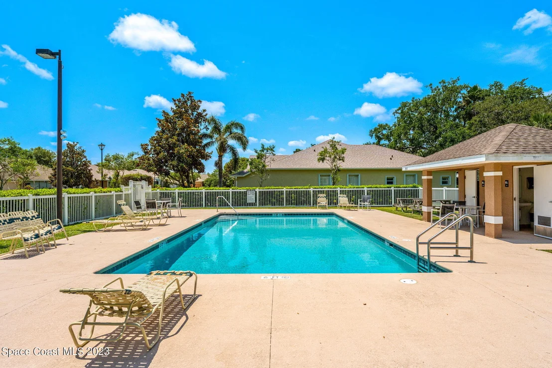Photo of 2275 Botanica Circle