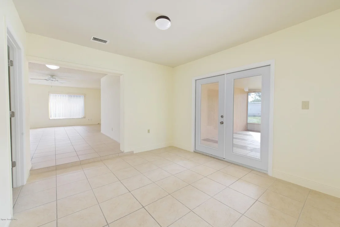Photo of 2855 Lancaster Road