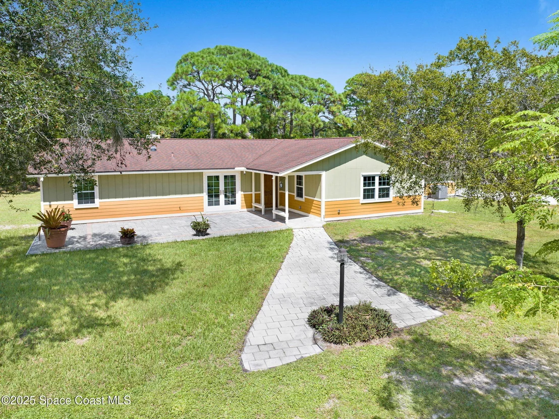 Photo of 6570 Whispering Pines Lane
