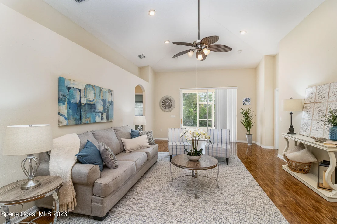 Photo of 7227 Broderick Drive