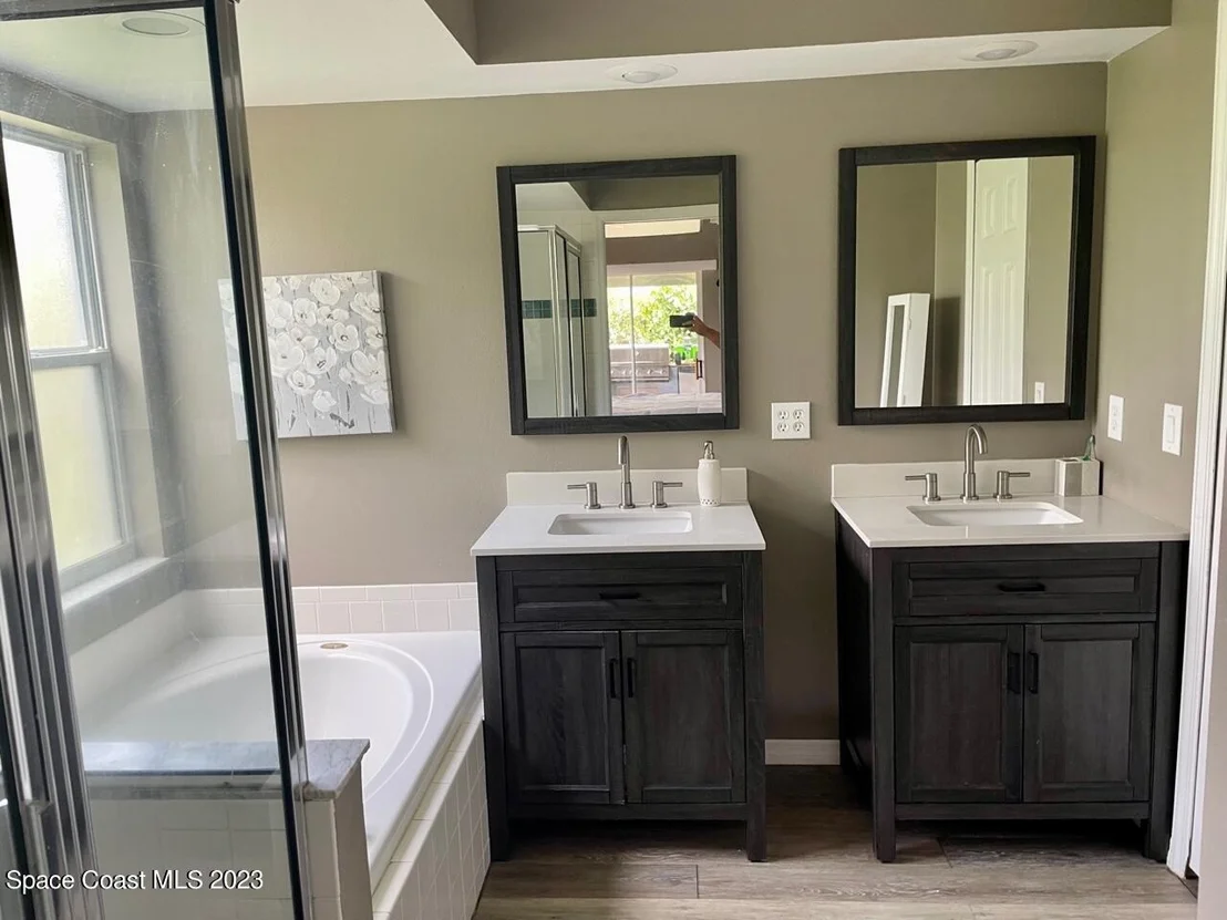 Photo of 8001 Bracken Lane