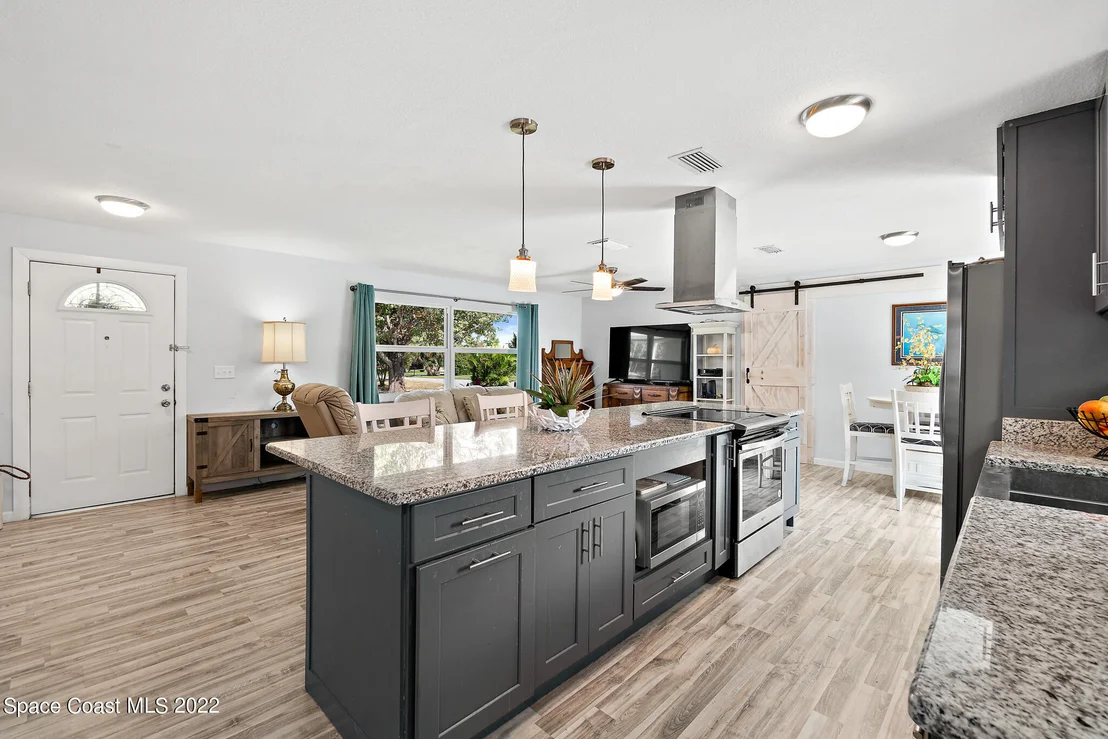 Photo of 1051 Fenway Drive