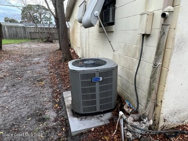 Photo of 1058 Hibiscus Street