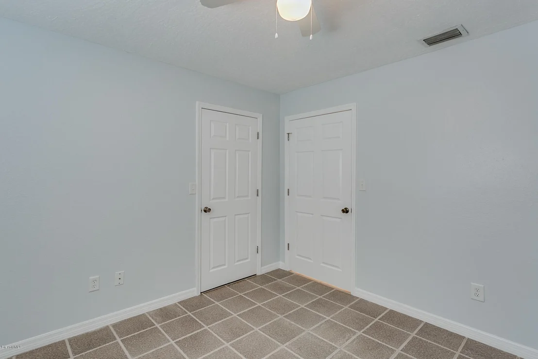 Photo of Unit 0 at 1835 Lansing Street