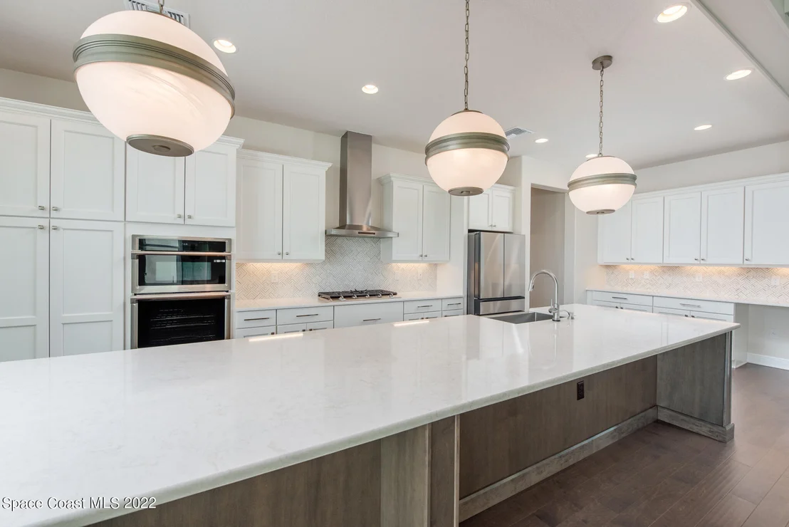 Photo of 8235 Lyside Drive