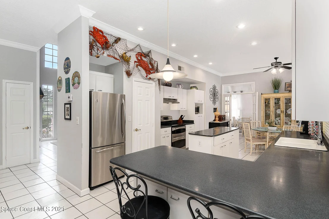 Photo of 1817 Laurel Oak Drive S
