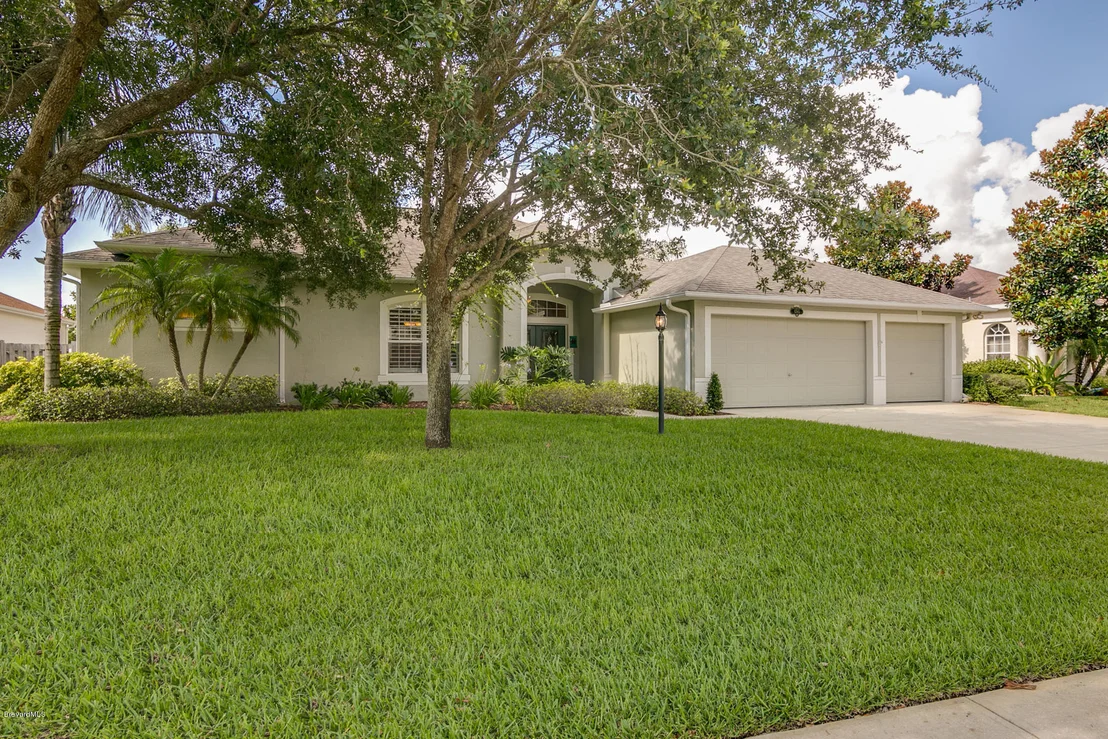Photo of 5785 Newbury Circle