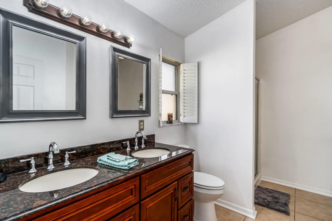 Photo of 2461 Stratford Pointe Drive