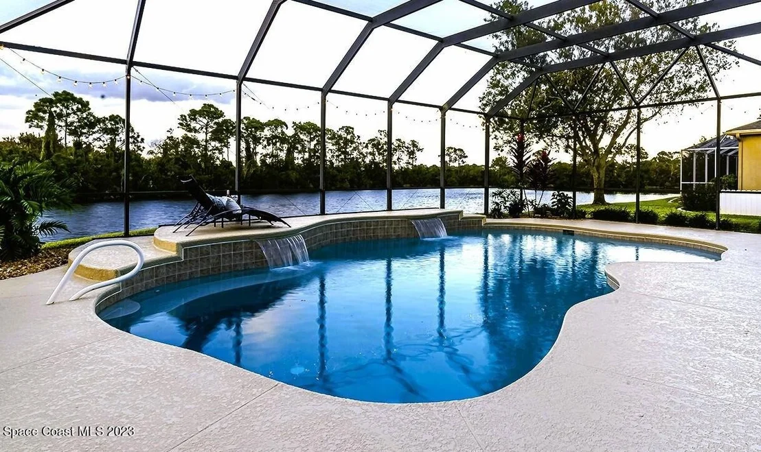 Photo of 735 Autumn Glen Drive