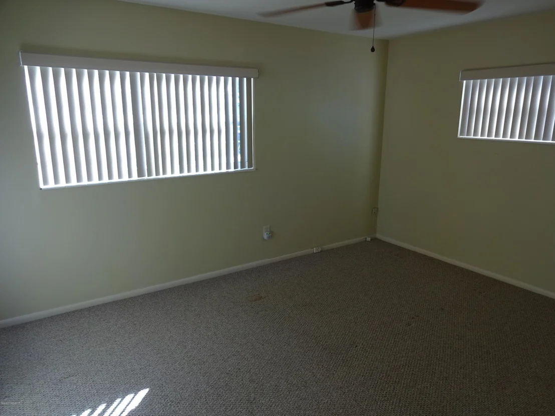 Photo of 954 Kings Post Road