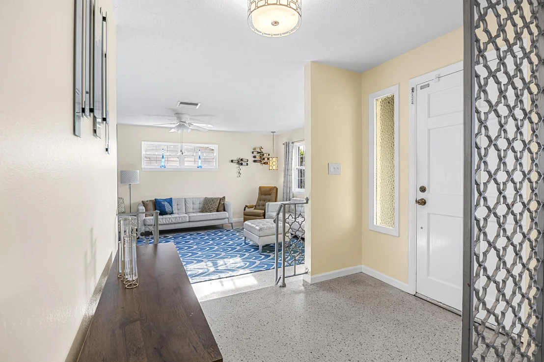 Photo of 864 Kings Post Road
