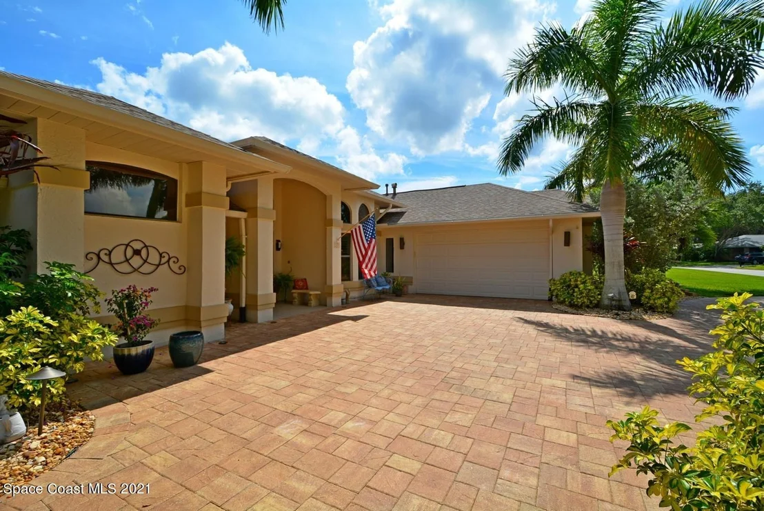 Photo of 1377 Silver Lake Drive