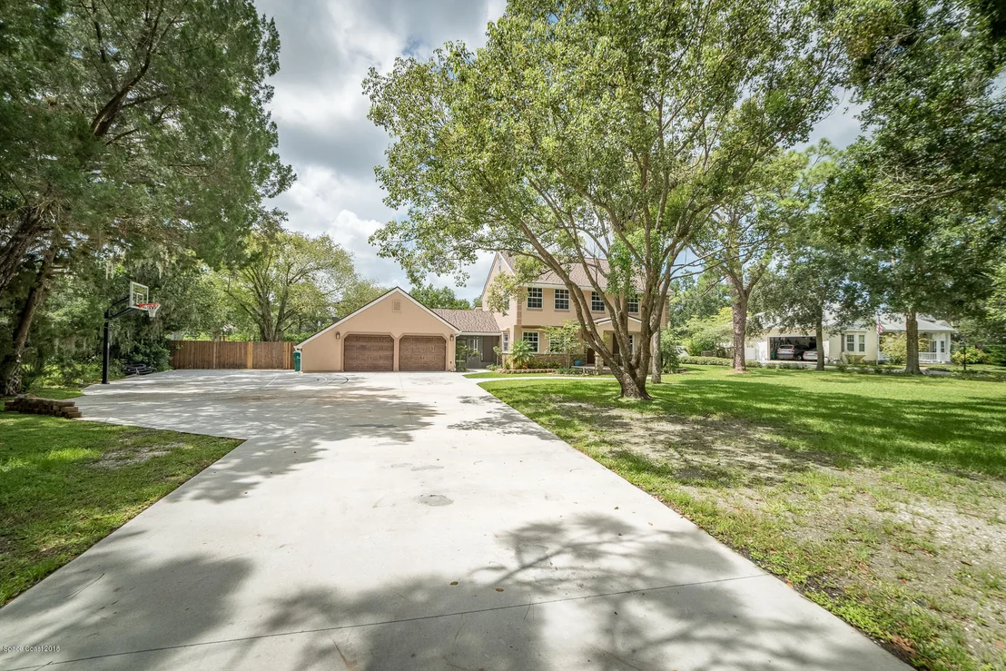 Photo of 5241 Palomino Drive