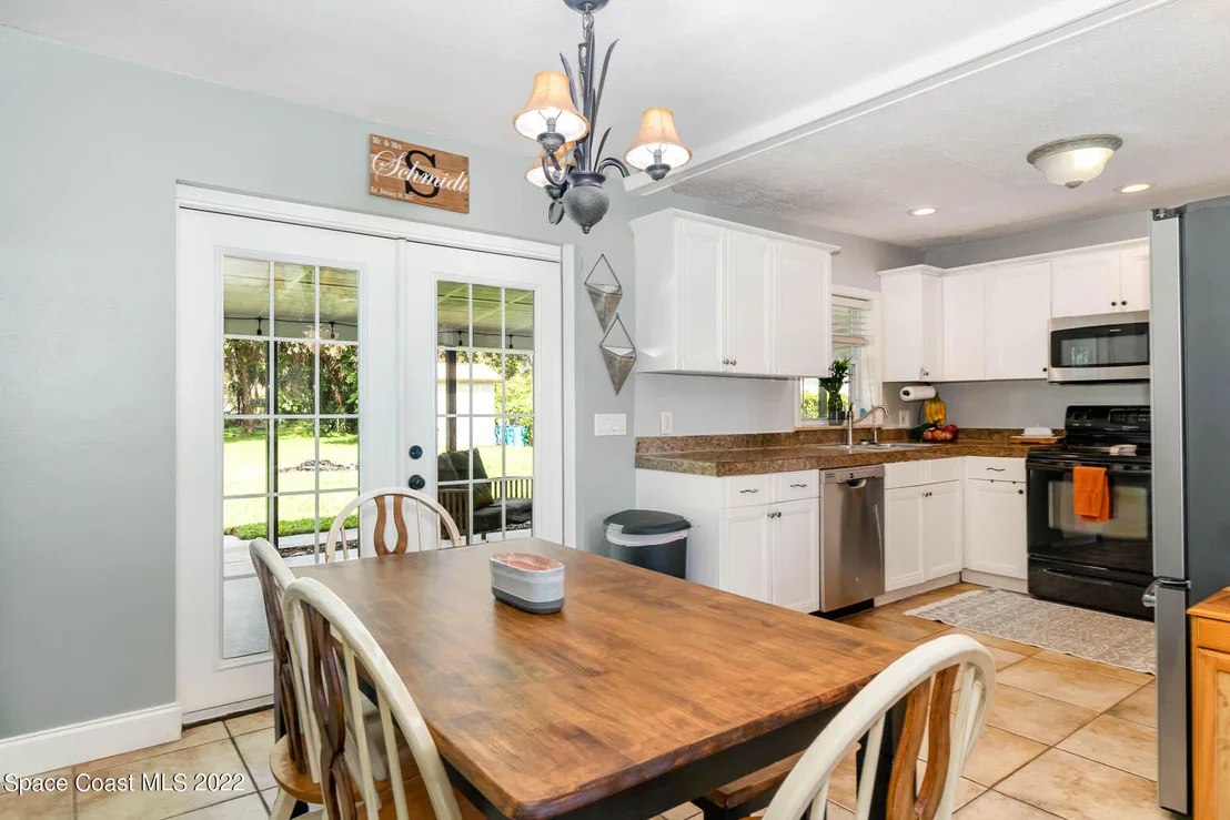 Photo of 1838 Pinewood Road