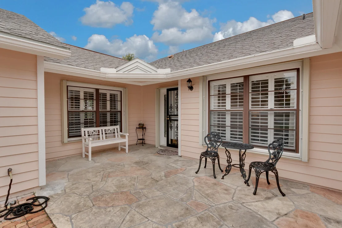 Photo of 906 Ridge Lake Drive