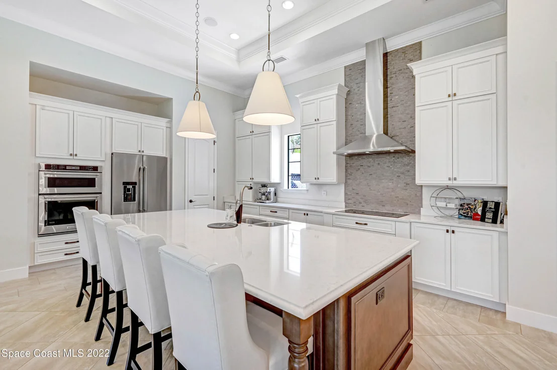 Photo of 180 Whaler Drive