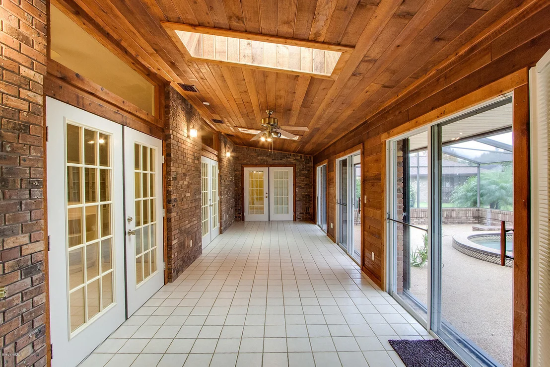 Photo of 1230 Silver Lake Drive