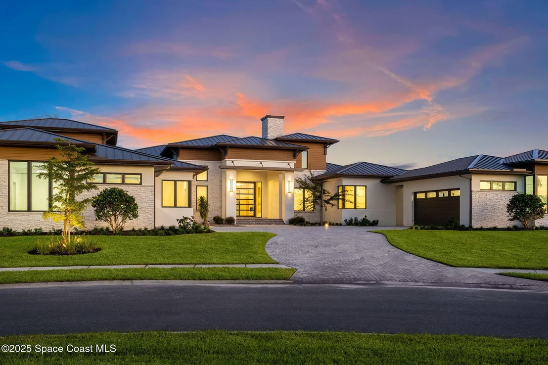 Photo of 3717 Upper Floridian Way