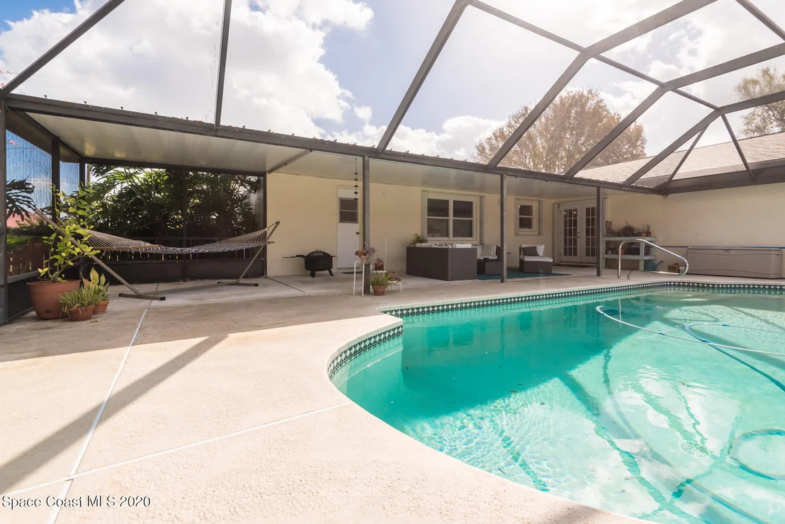 Photo of 1240 Palmdale Circle NE