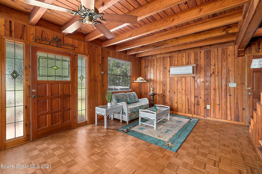 Photo of 4670 Robert Street