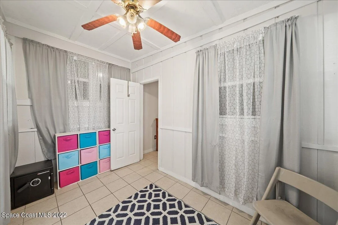 Photo of 283 N Burnett Road